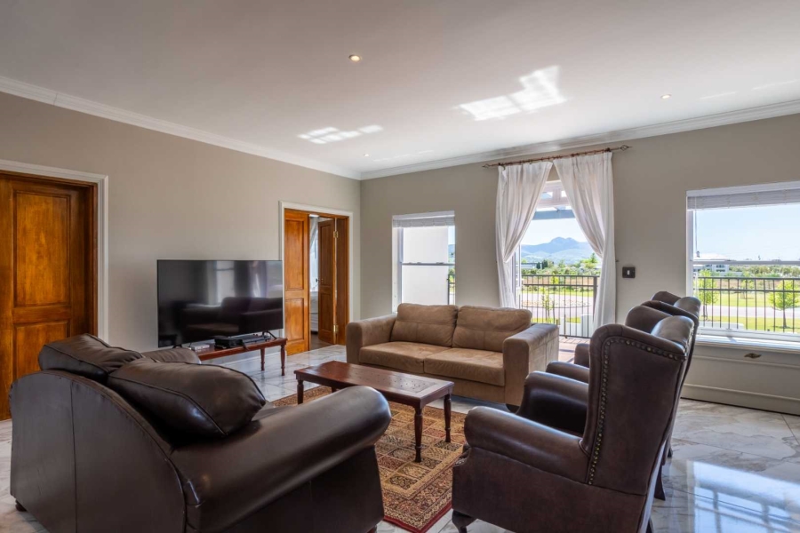 5 Bedroom Property for Sale in Val De Vie Estate Western Cape